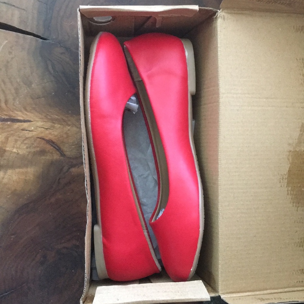 Red Ballet Flats - Picture 6 of 7